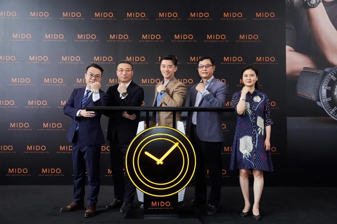 郑恺代言的手表最新款,郑恺美度指挥官幻影