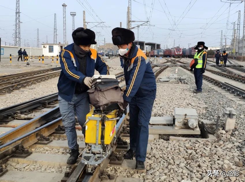 战疫情保春运铁路警察在行动,抗击疫情守护平安摄影征稿