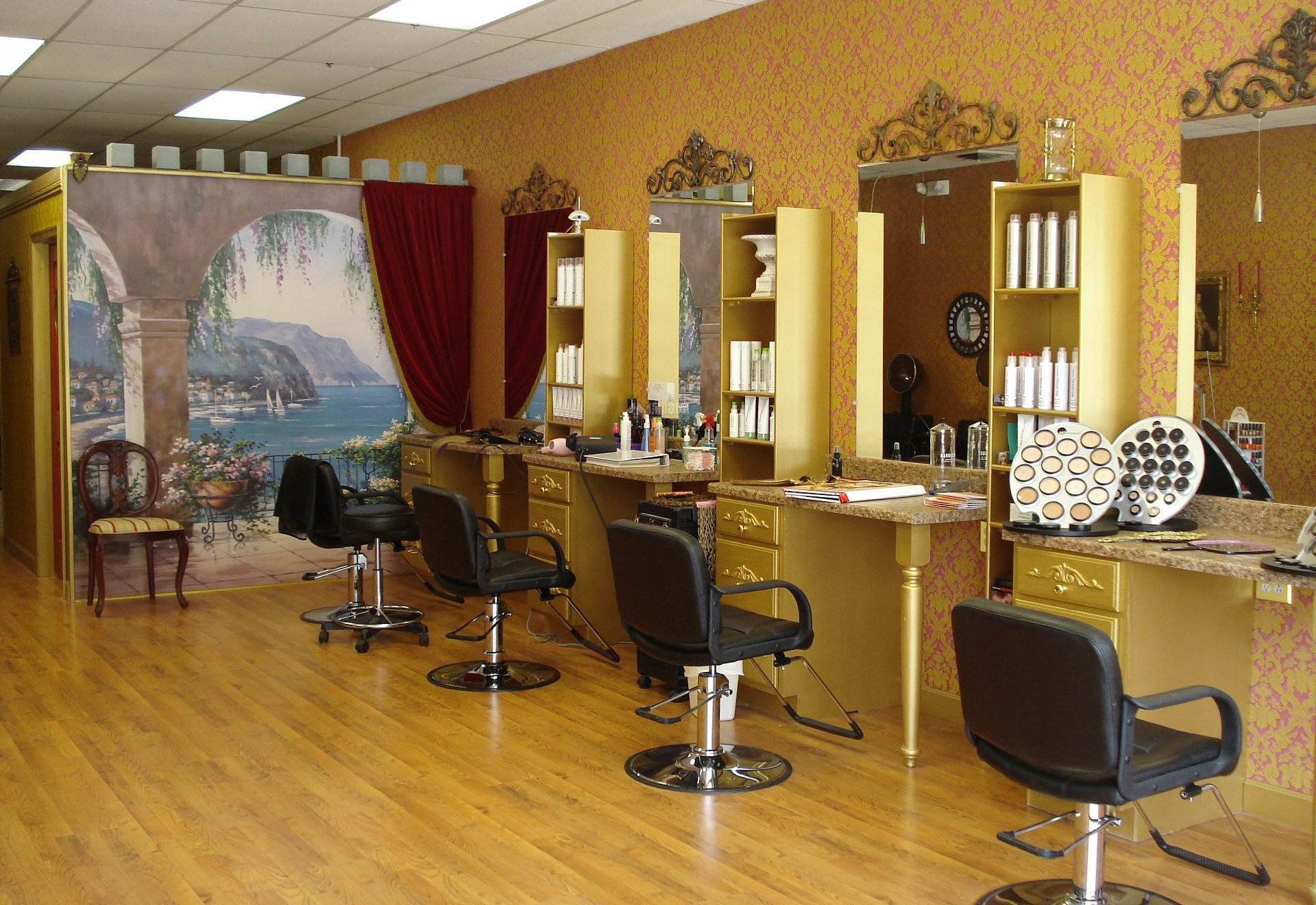 小乡镇开什么店赚钱,乡镇开个3元店能赚钱吗