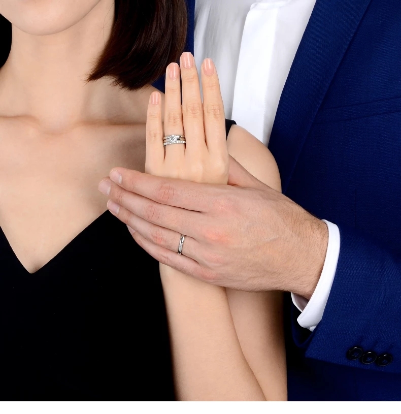 18k金做钻石戒指为什么是白的,铂金戒托镶嵌的是什么钻石