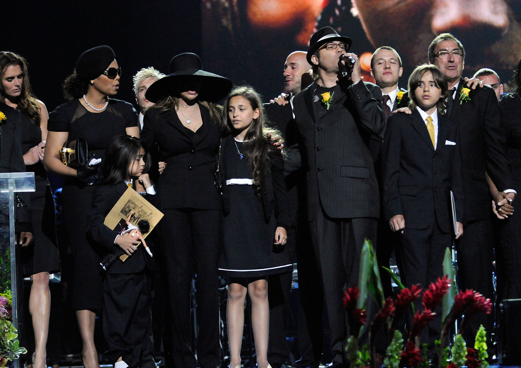 杰克逊三个儿女近照,迈克尔杰克逊的子女现在如何呢