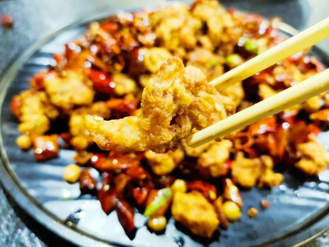 门头沟老牌美食摆上大排档！露天撸串火锅加烤鱼，100元买100瓶U8