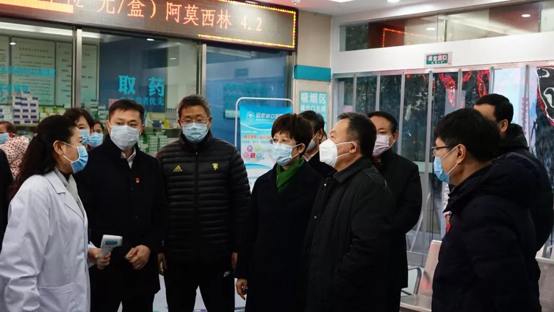 守望相助同心战疫,守望相助一起战疫