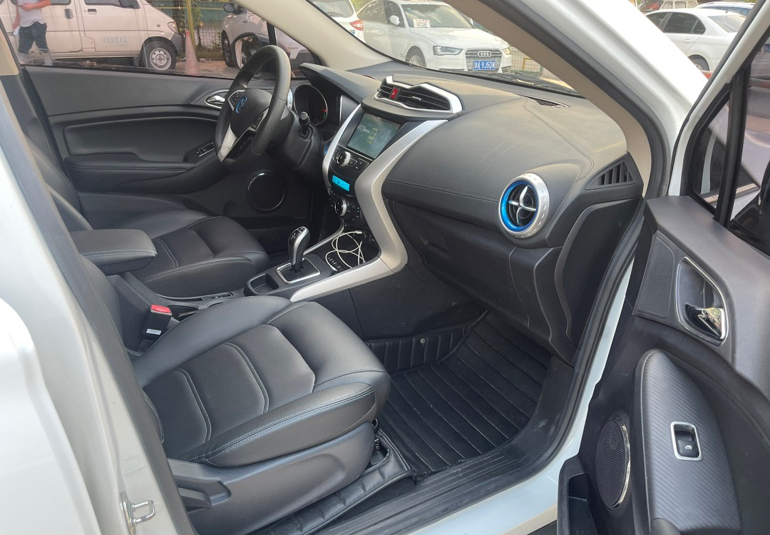 周末带着我的小元，去了天津的奥林匹克中心溜达