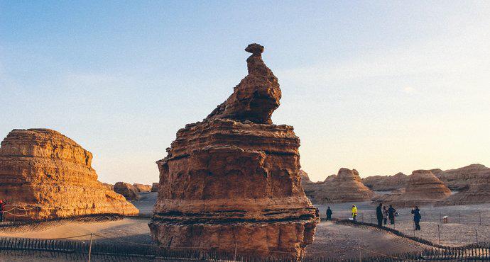 去新疆不跟团不自驾怎么玩,普通人不跟团去重庆自由行