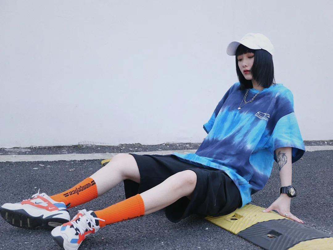 单鞋配长袜子穿搭,休闲鞋搭配袜子穿搭