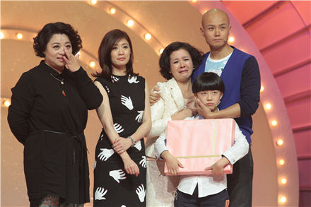 乐嘉真实的经历,人生导师乐嘉为什么最后沦落出家