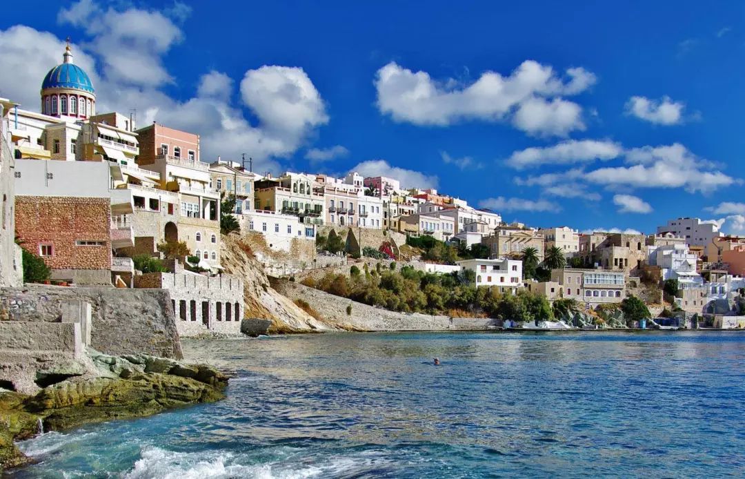 爱琴海的海是甜的还是咸的,爱琴海蓝跟什么蓝相似