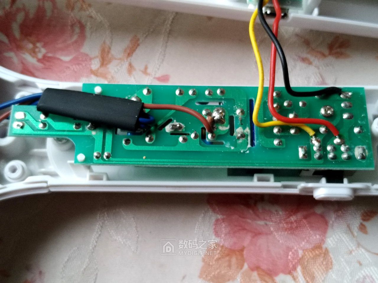 米尼电蚊拍拆机,电子灭蝇拍修理电路图