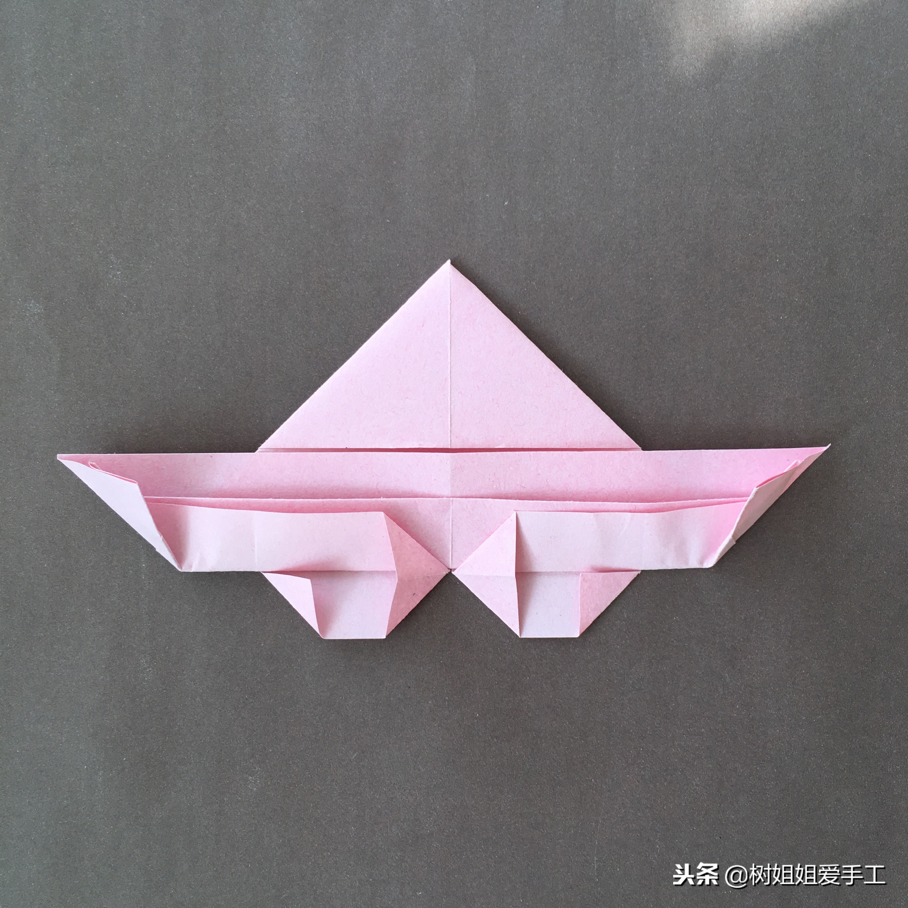 儿童折纸徽章简单又漂亮又能戴,手工五角星儿童折纸折法