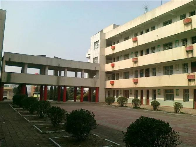 湖北广水陈巷二中,陈巷二中