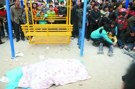 哪些游乐设施太危险取消了,可怕的游乐设施有极大的安全隐患