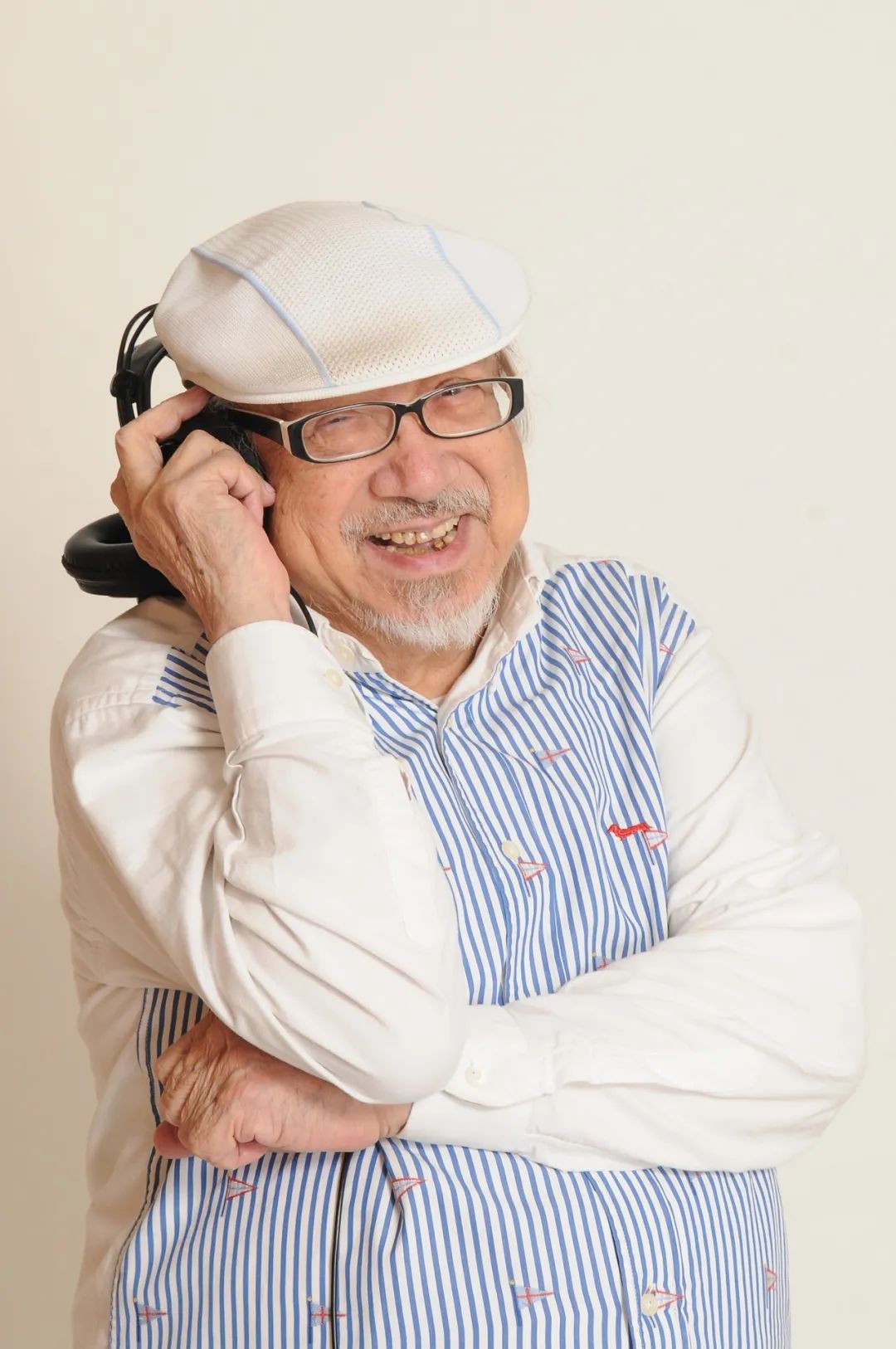 宣布荣休!96岁香港乐坛教父纵横七十年,仍保持世界纪录无人能破