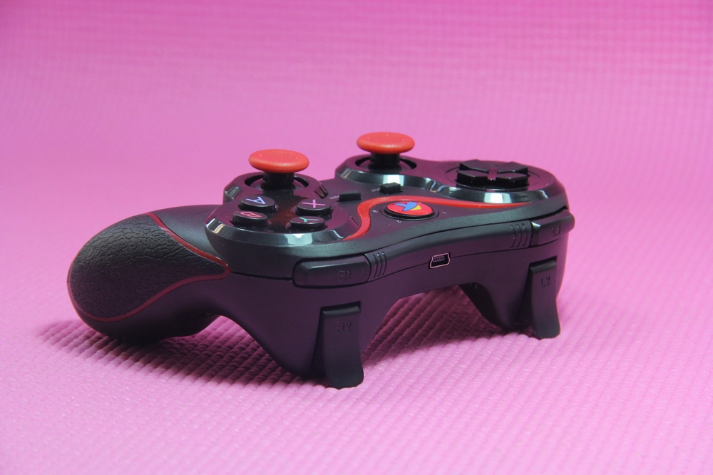 电视机秒变游戏机家用,智能电视可以变游戏机