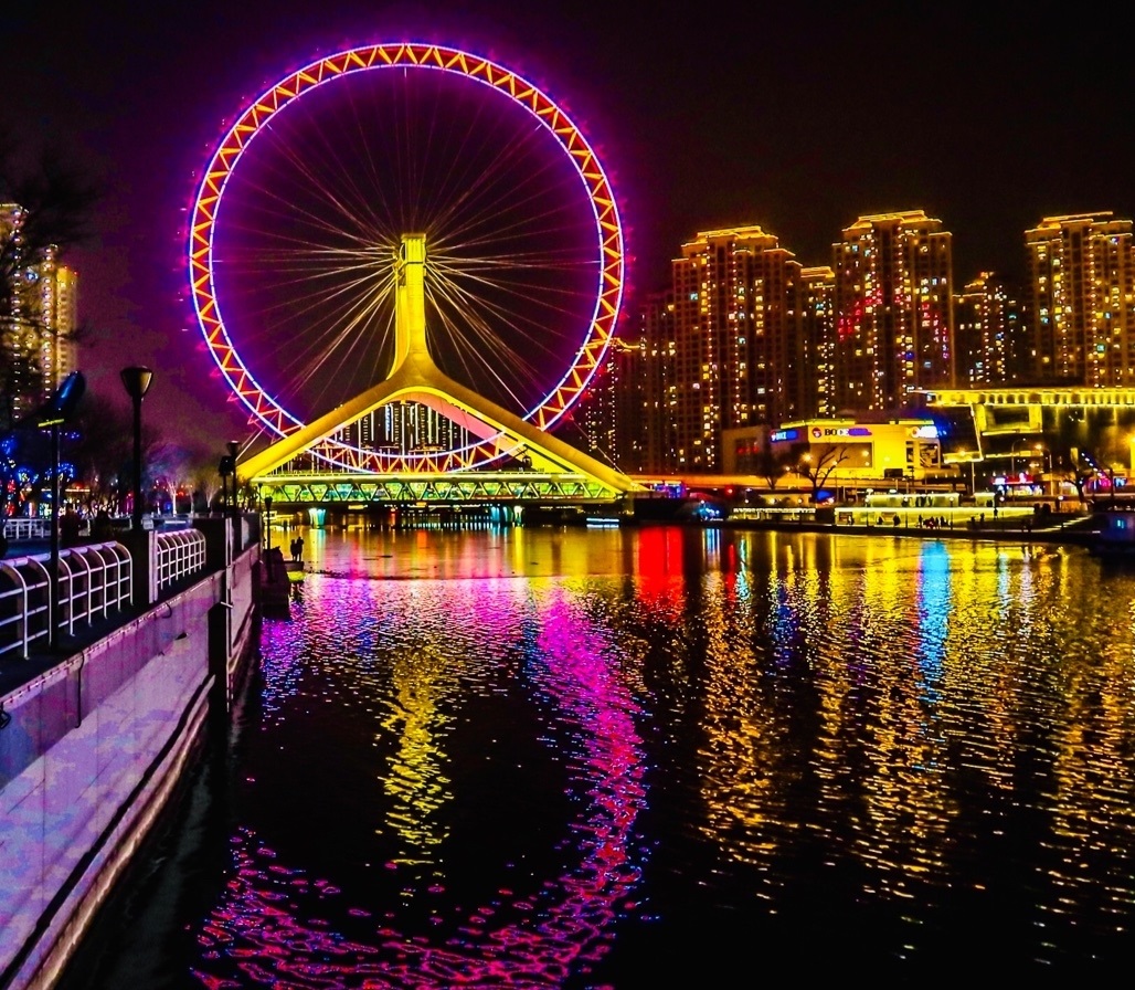 天津市里的夜景,天津壮观的夜景