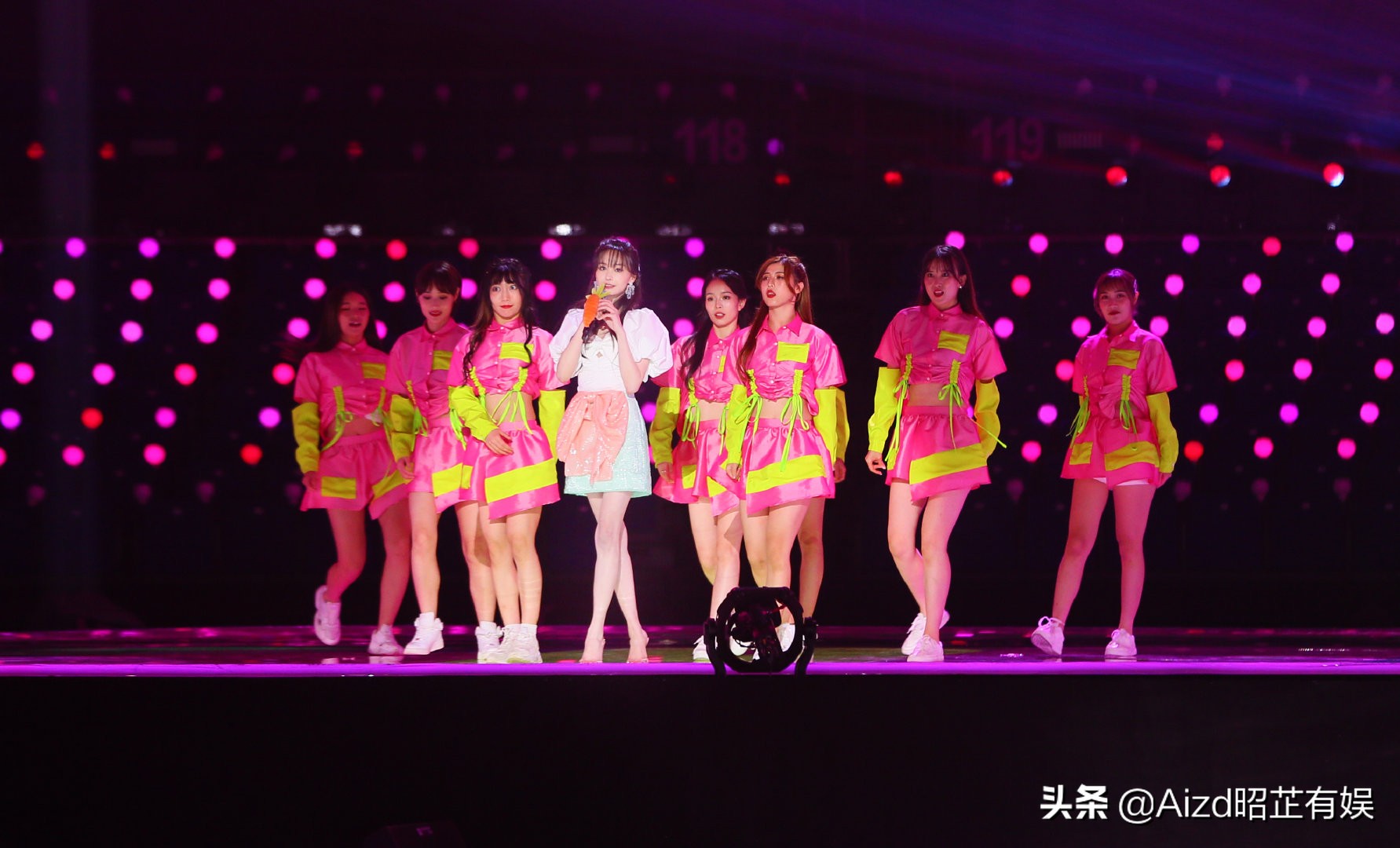 快手晚会：迪丽热巴郑爽甜美公主风、许魏洲黄子韬帅气酷炫