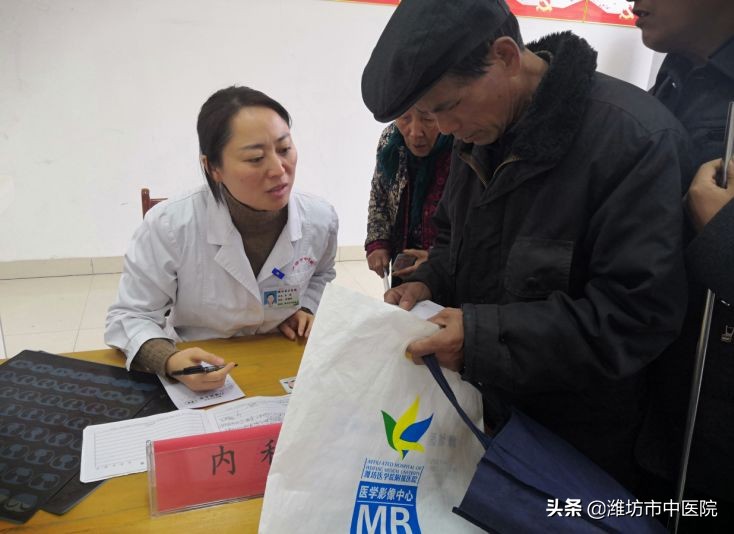 初冬暖行,潍坊最南边的山村,一群白大褂带来“健康大动作”