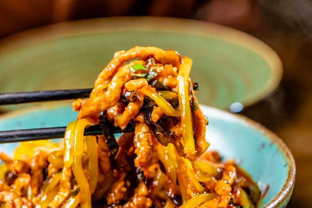 苍蝇爬过的食物真的不能吃吗,蚂蚁上树的食用方法