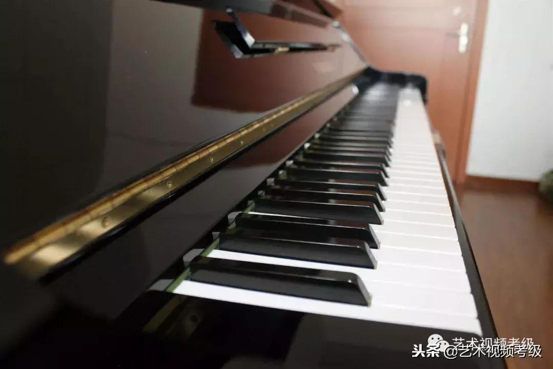 怎么弹奏八度双音,双音连线如何弹奏