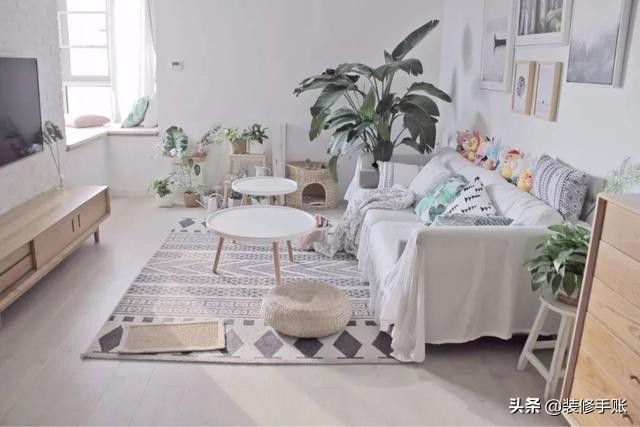 长又窄的客厅怎么布置,又窄又长的客厅怎么摆