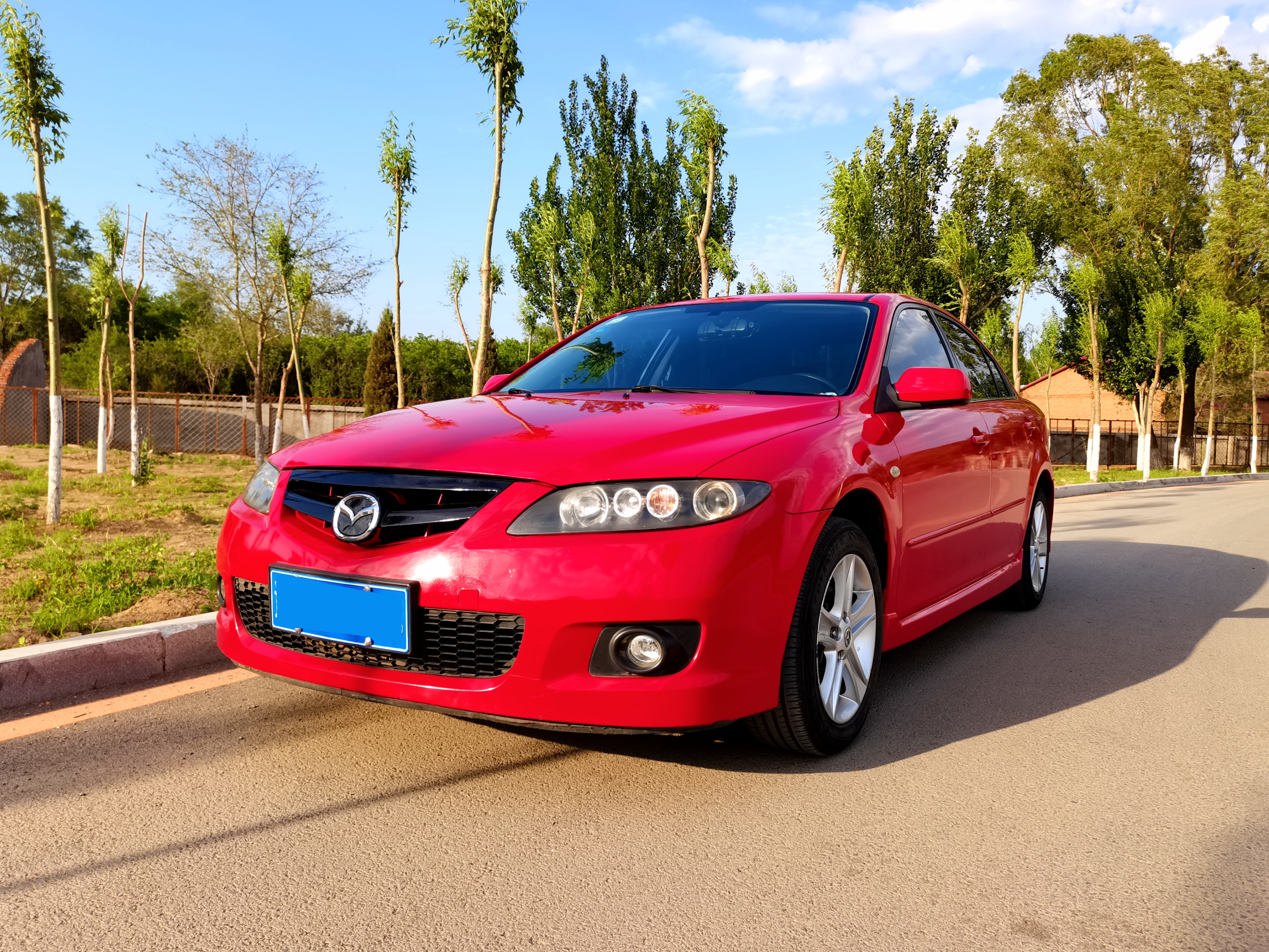 亮黑马自达6,亮灰马自达六