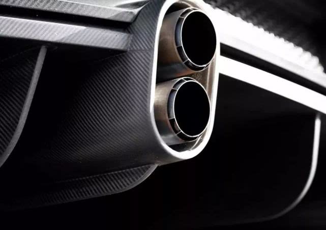 极速490公里,超跑490公里续航