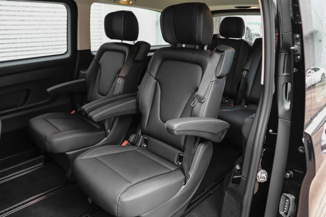 奔驰威霆2010款2.5手自一体精英版,老款奔驰mpv威霆