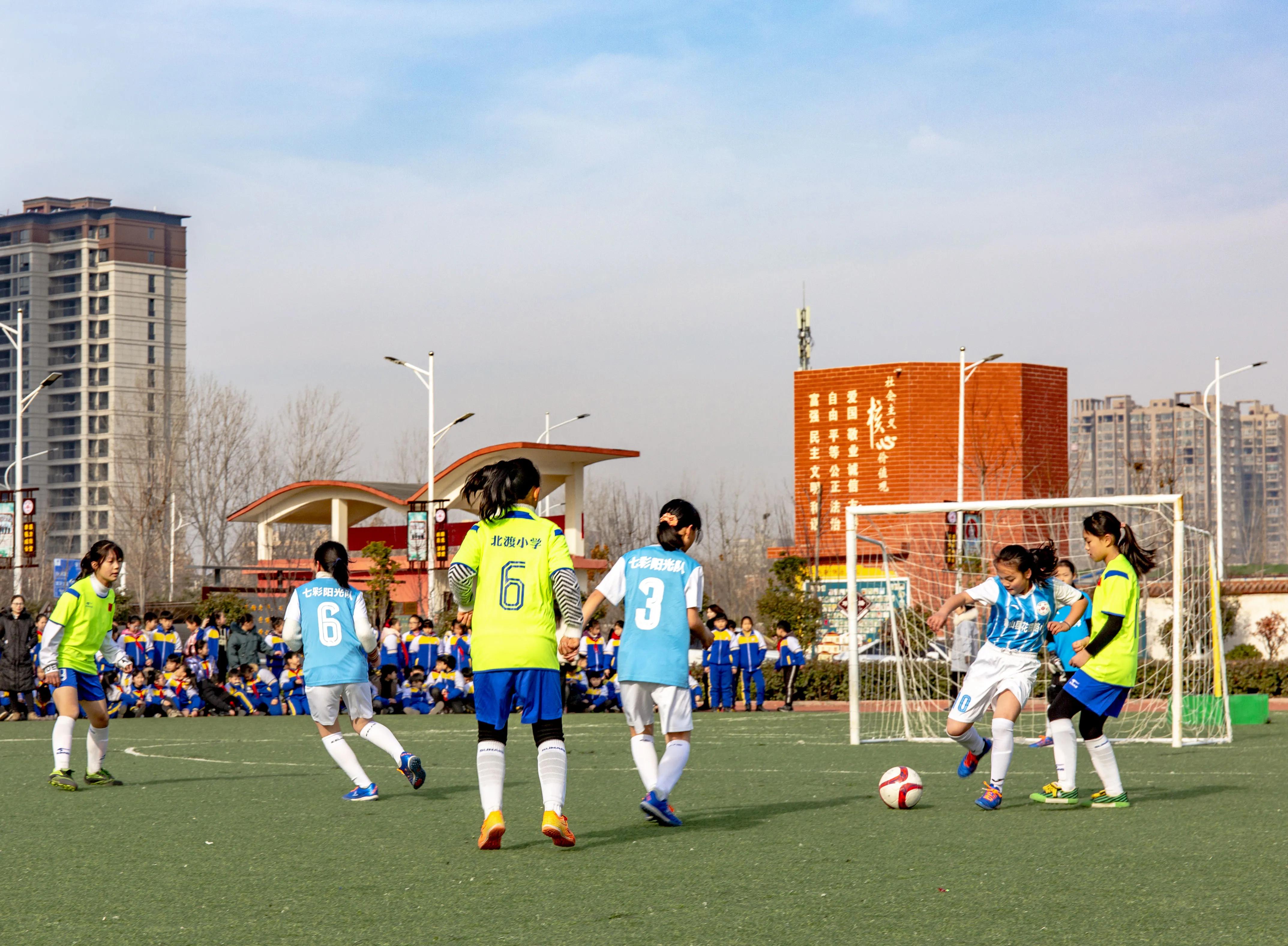 瓒崇悆閫佹暀涓嬩埂,瓒崇悆閫佹暀涓嬩埂娲诲姩