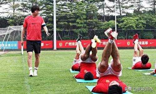 国际足联评改变足球的十人,国际足联足球比赛换人规则介绍