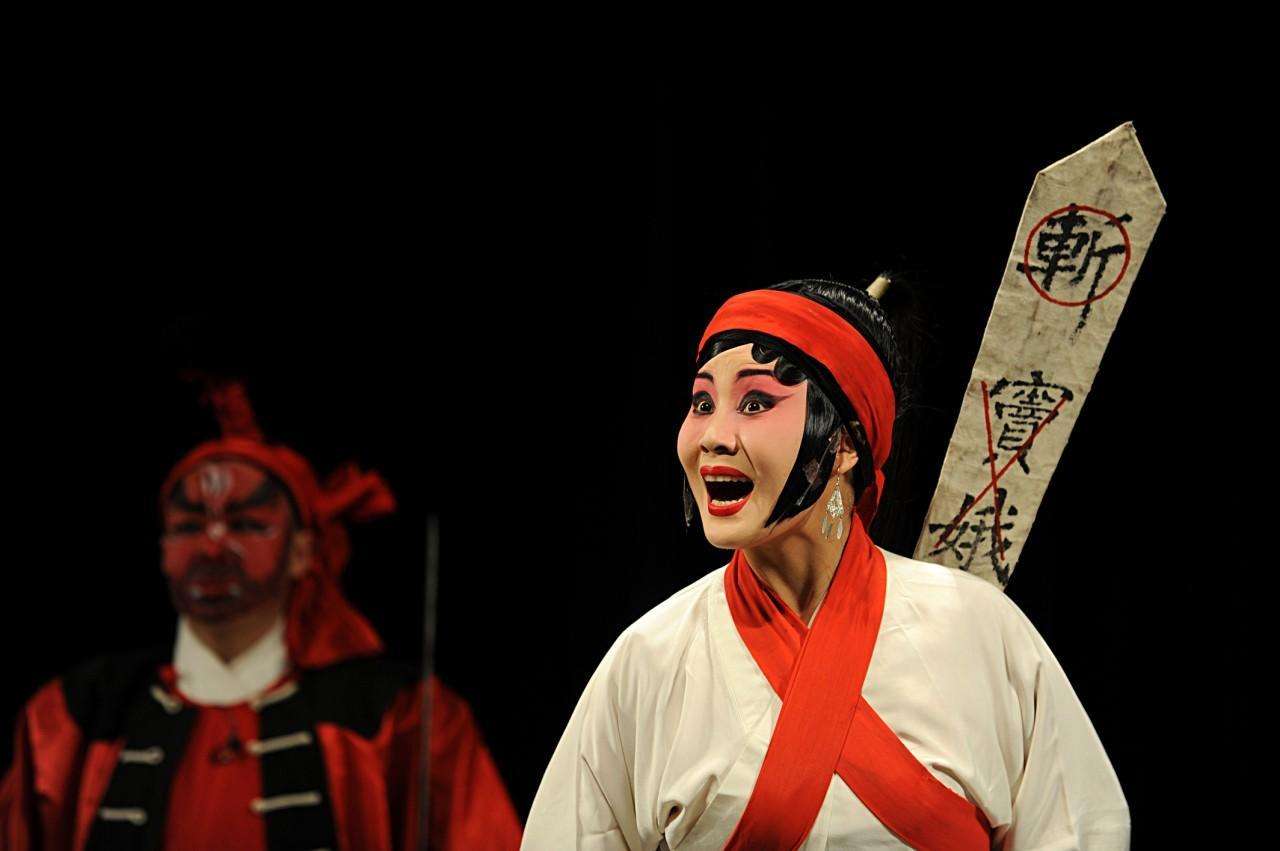 窦娥临死前为何要发下三桩毒誓：血溅白练、六月飞雪、大旱三年？