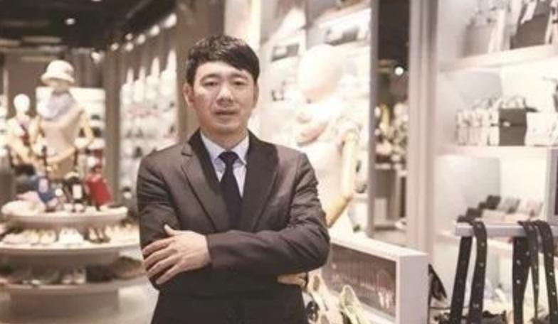 一个穷小子卖鞋,穷小子卖鞋