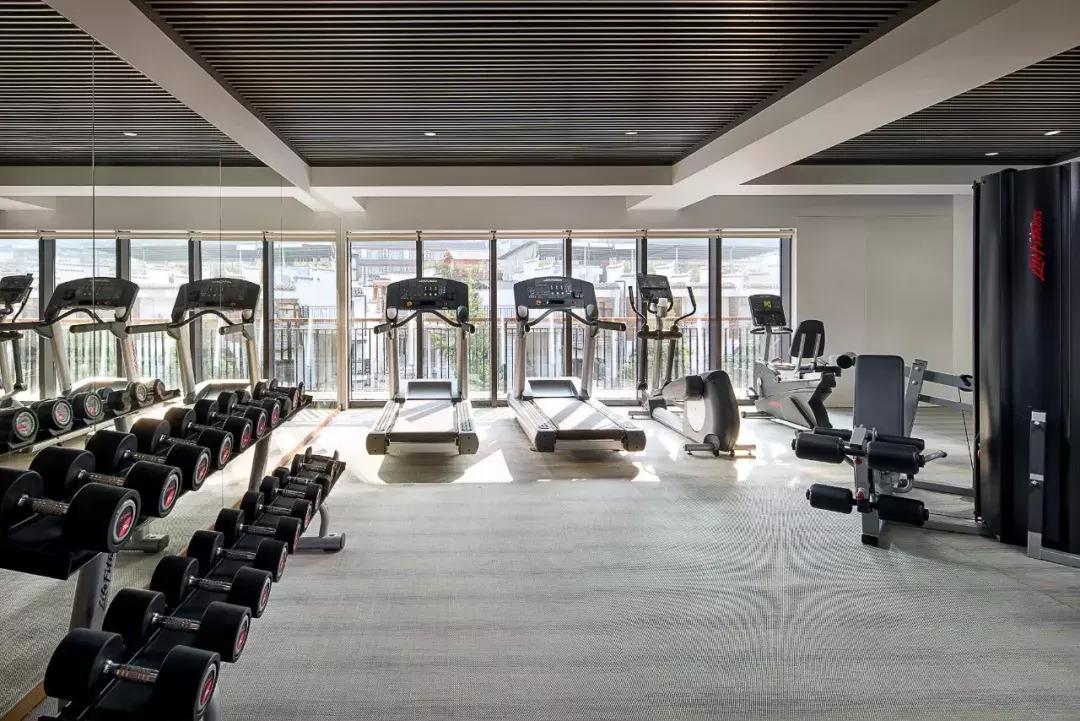 阳朔十大顶级酒店,阳朔西街最美的酒店夜景