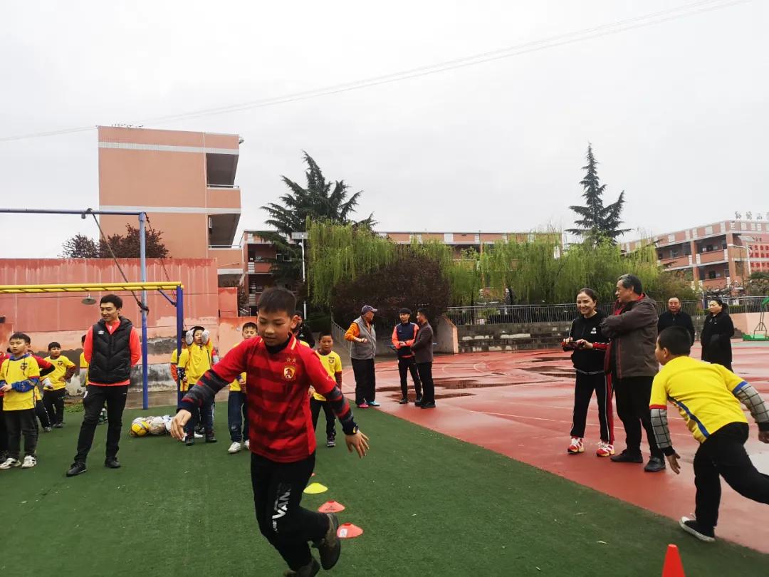 喜迎十四运争当好少年内容,喜迎十四运争做西安文明少年