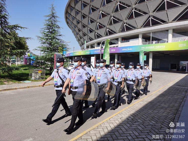 护航十四运交警,护航十四运警察