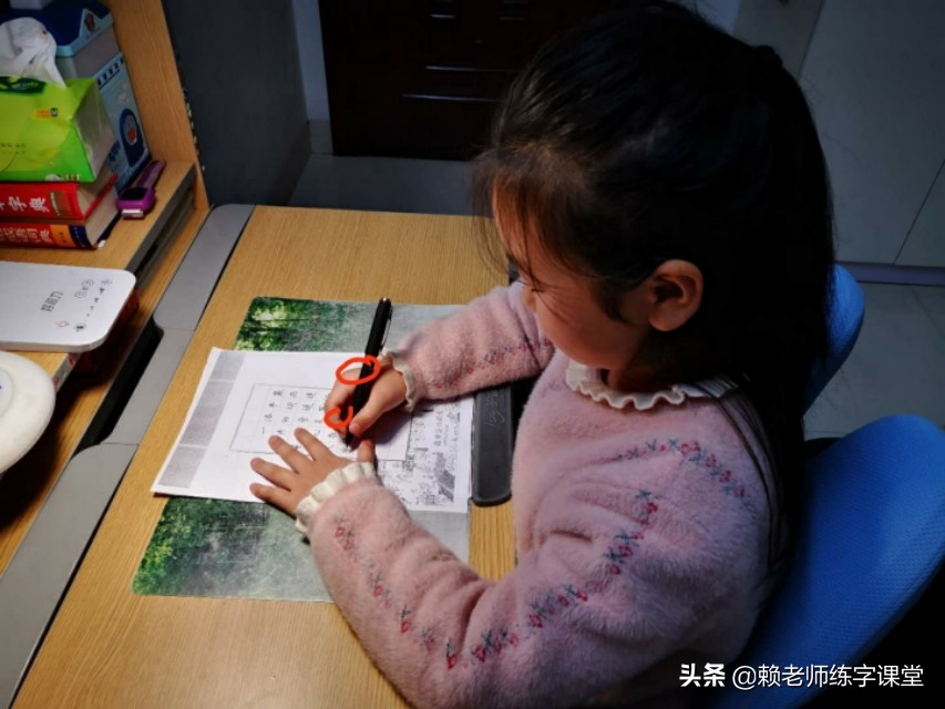 小孩怎样写一手好字的技巧,家长如何帮助孩子写作文