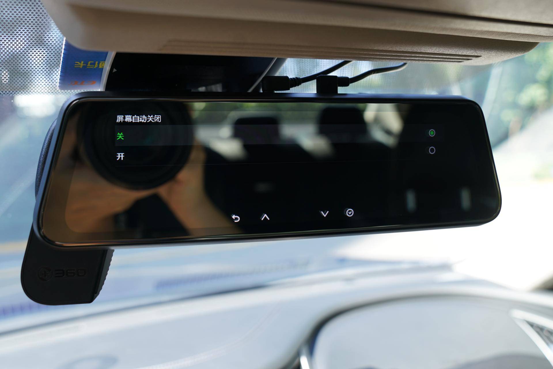 流媒体行车记录仪不防眩目,双录流媒体记录仪