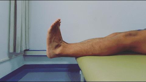 脚不定位经常有针刺的感觉,脚一踏在地上就塌下去