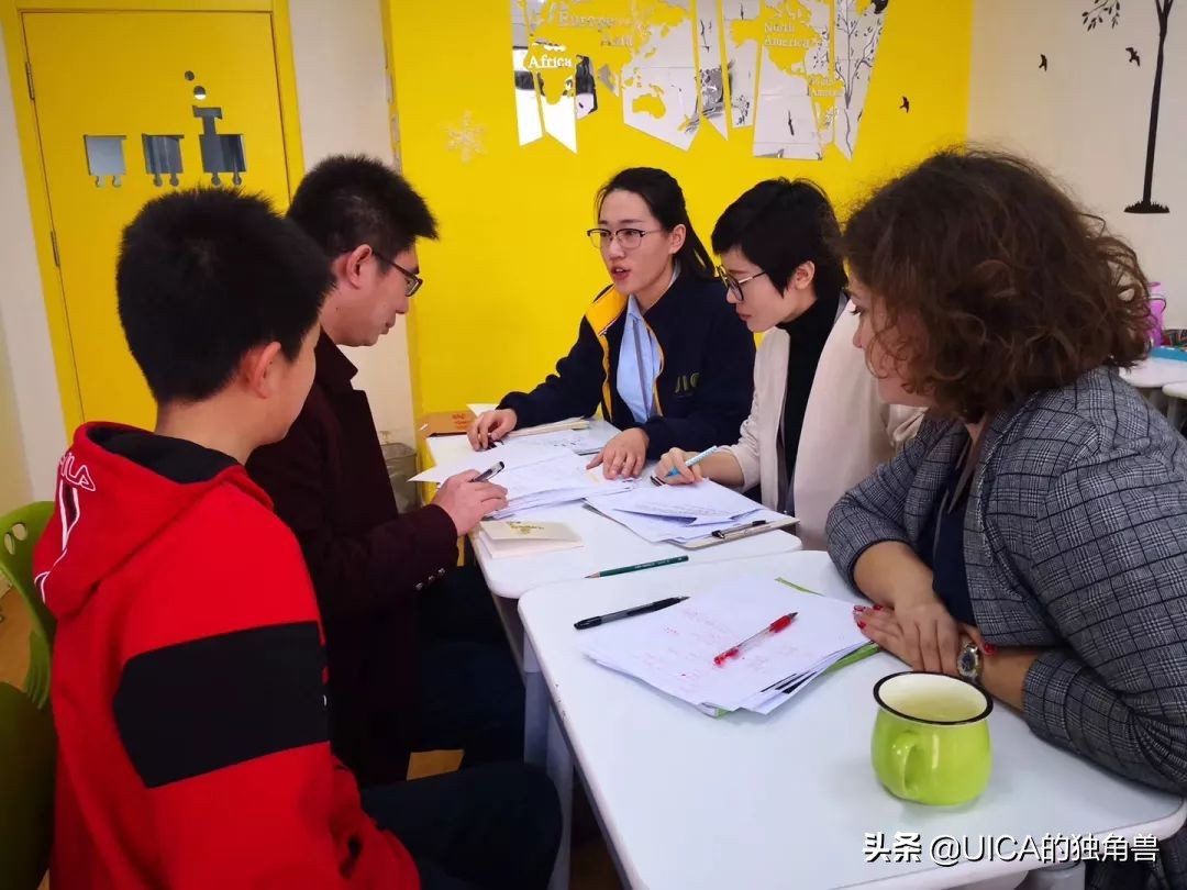 希望每一个孩子眼里都有光的成长,孩子在长大自己在成长