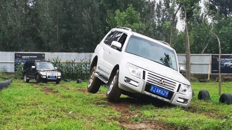 三菱帕杰罗凉车挂挡不走,三菱帕杰罗v93落地价