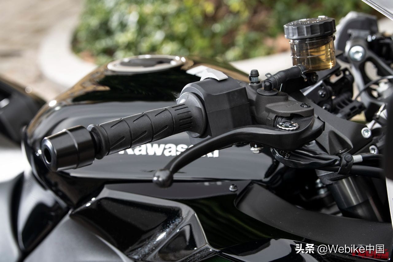 川崎忍者1000sx坐高,川崎ninja1000sx油耗