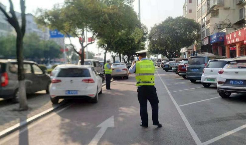 加强交通拥堵整治的建议,我市出台多项交通治堵措施