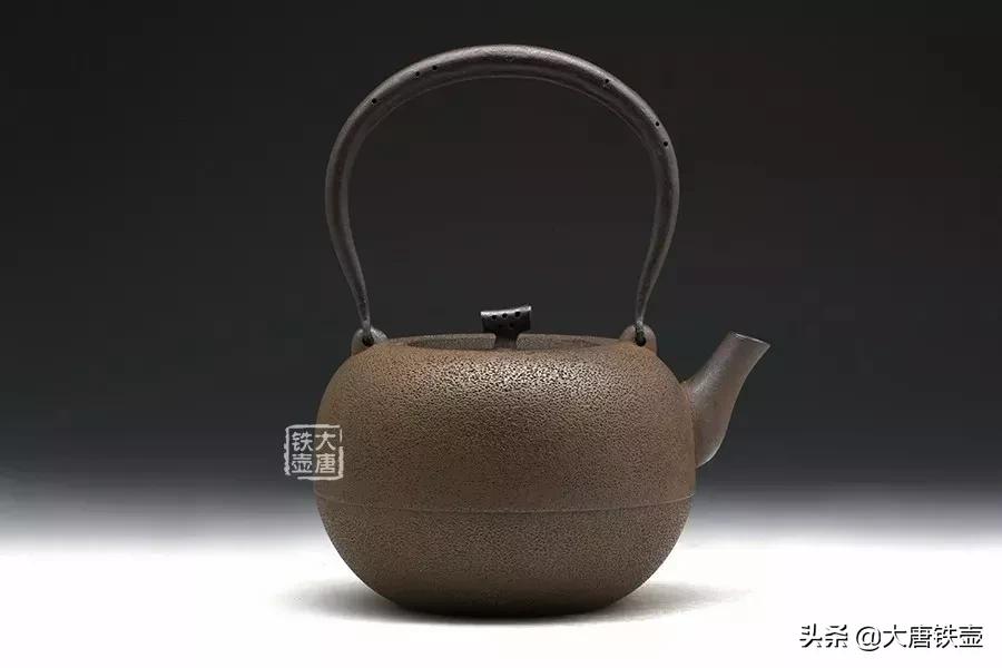 如何选购一把日本铁壶,怎么样选择一把好铁壶茶具