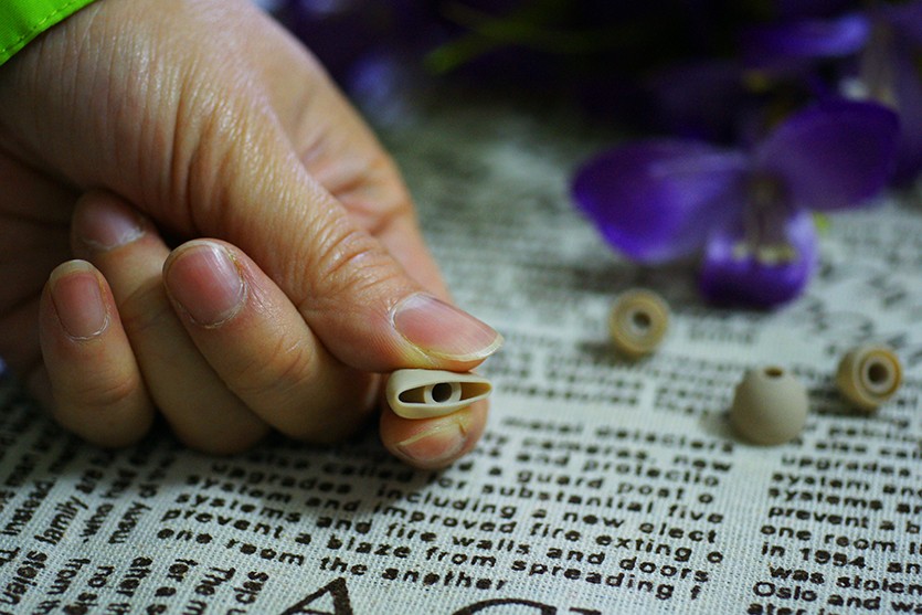 无痛感佩戴蓝牙耳机,无杂音佩戴舒服的蓝牙耳机