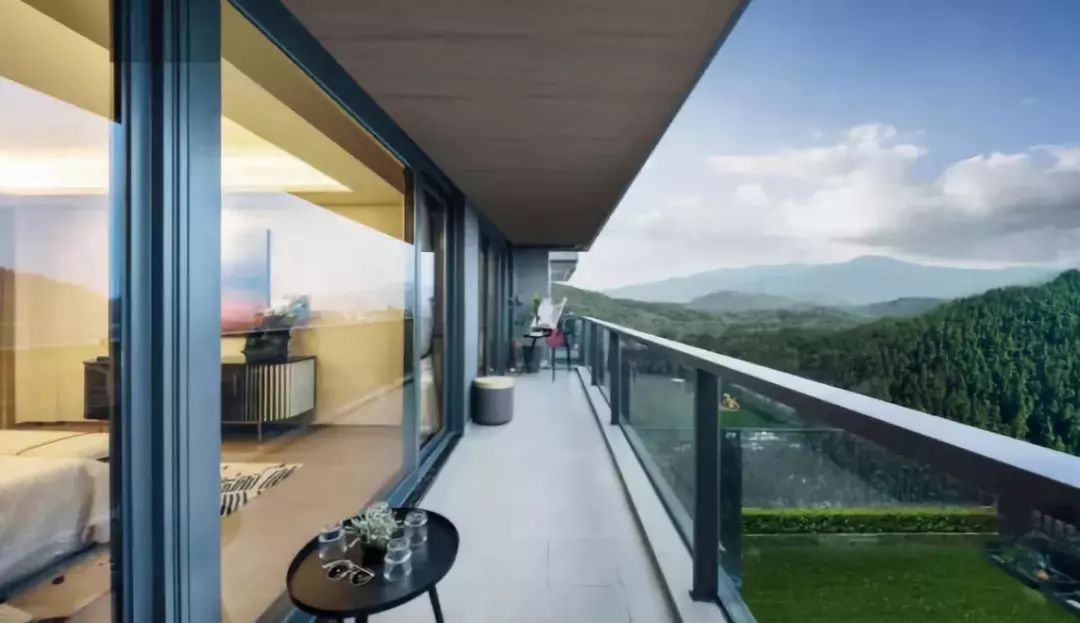 「十堰」在十堰一家小区拍下，这样的外墙第一次见，太牛了