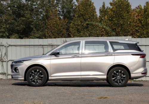 五菱凯捷四座商务车报价,大四座五菱凯捷落地价多少钱