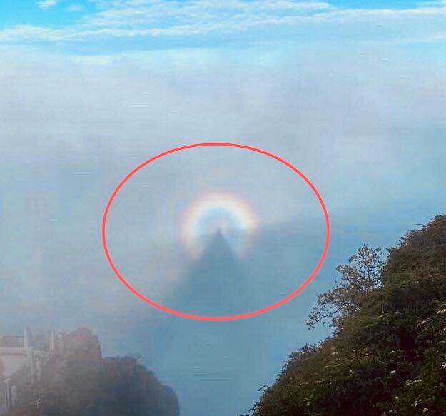 峨眉山舍身崖下金银财宝,峨眉舍身崖未解之谜