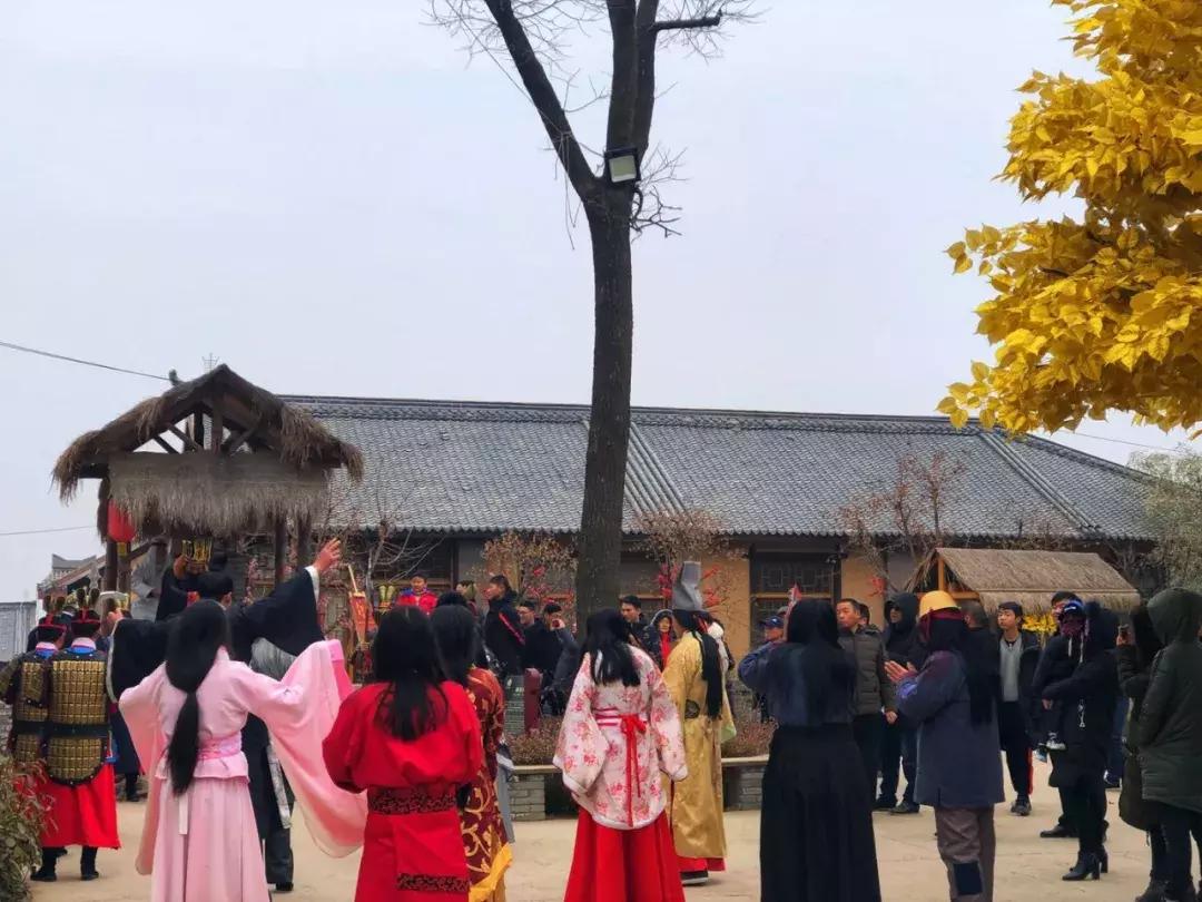 正月初五迎财神了,正月初五迎财神有几位财神