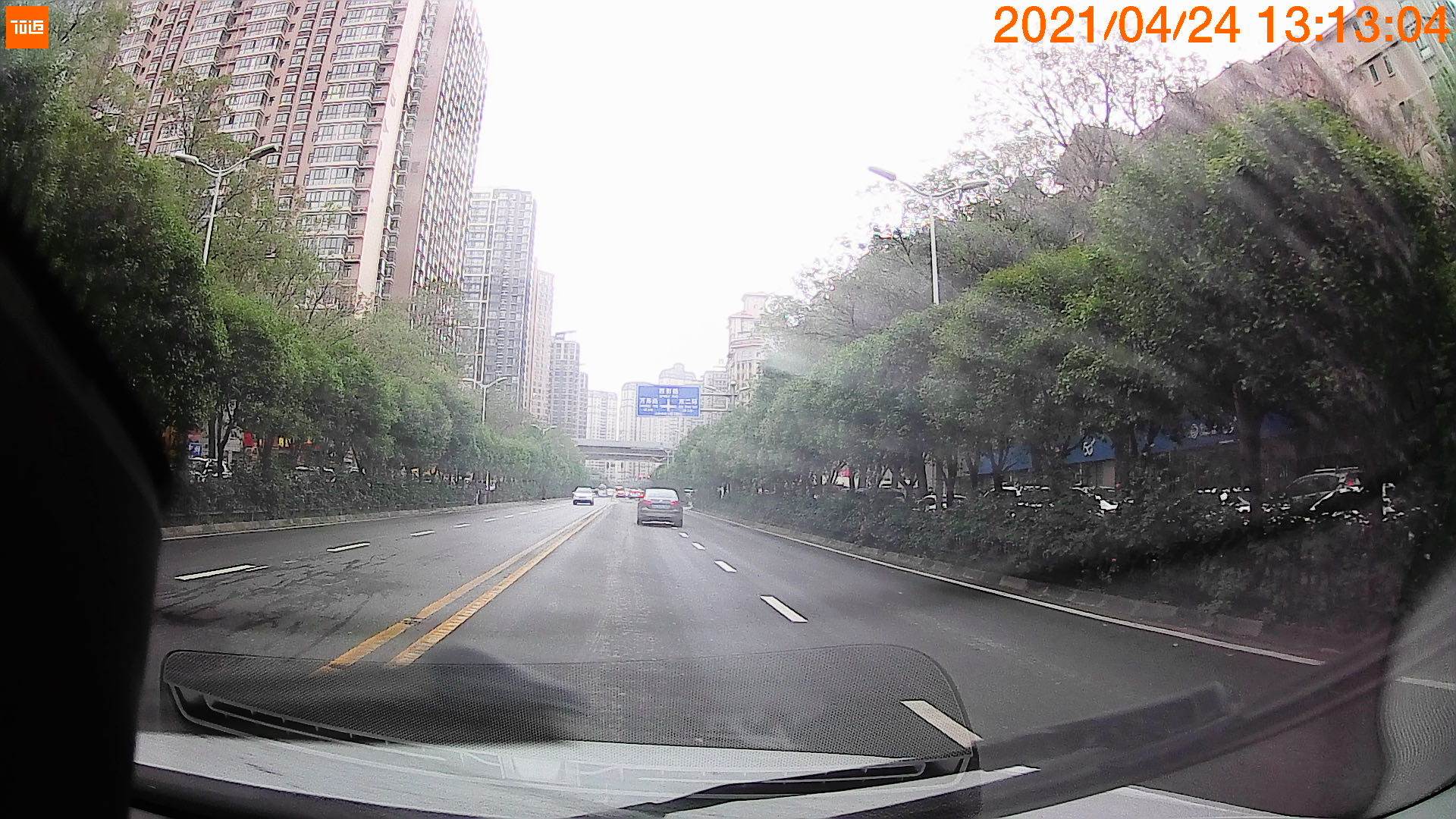 最值得购买的前后双录行车记录仪,什么品牌的全屏行车记录仪最好