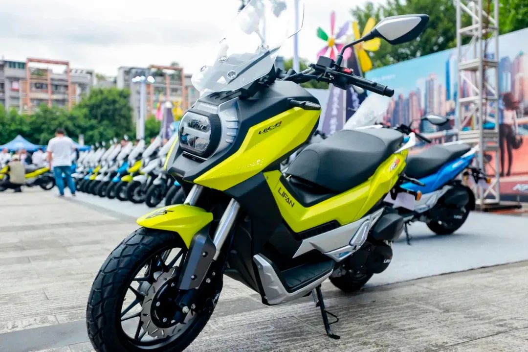 预算2到3万的250级别踏板,预算2万买什么踏板摩托车