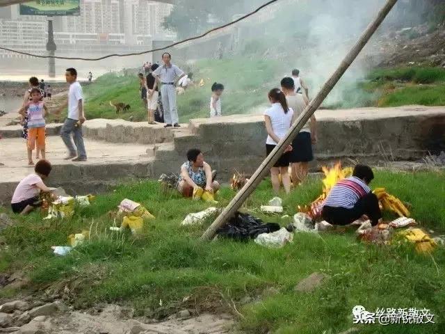 从古至今都有给死人烧纸钱习俗,给活人烧纸钱邪术